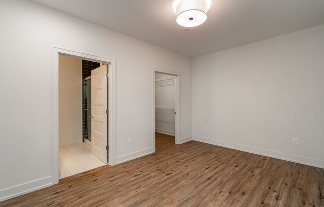 Studio, 1 bath, $1,315, Unit 1050 N 4th St. Apt. 307
