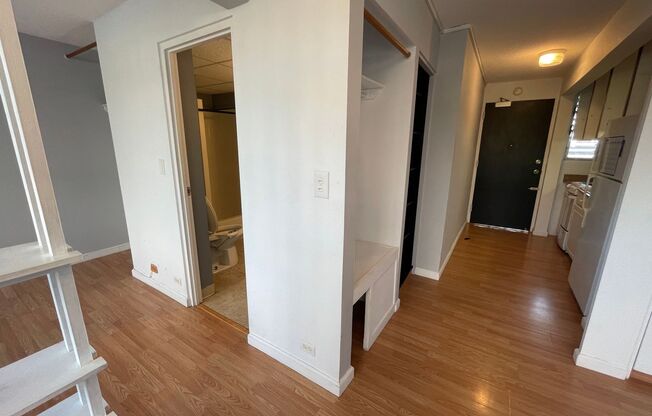 Studio, 1 bath, $1,500, Unit # #C 85
