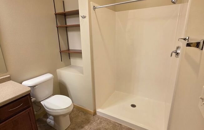 Studio, 1 bath, 612 sqft, $1,075, Unit 308