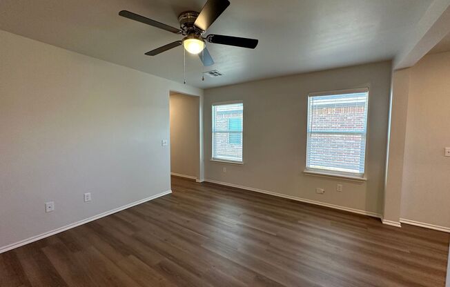 3 beds, 2.5 baths, $1,495