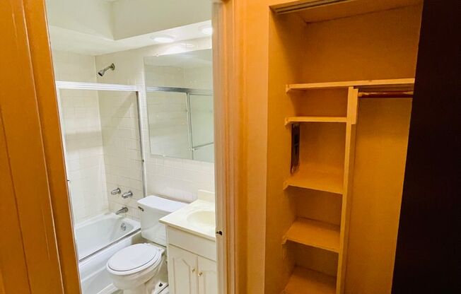Studio, 1 bath, 450 sqft, $1,425, Unit 535-450