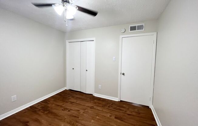 2 beds, 1 bath, $725, Unit KAY0117