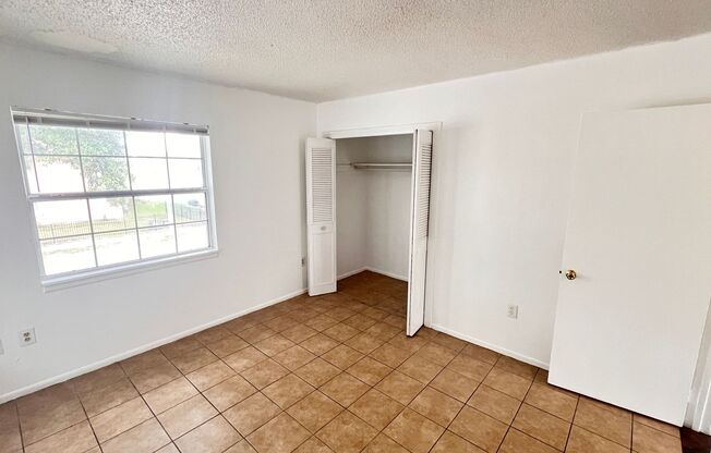 2 beds, 1.5 baths, $1,350