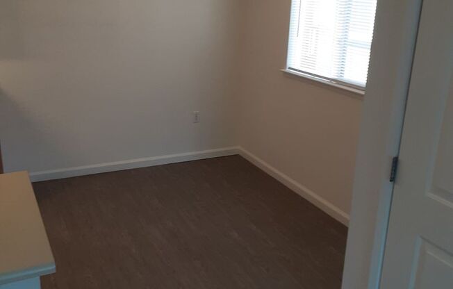 2 beds, 1 bath, 848 sqft, $1,900, Unit 1802