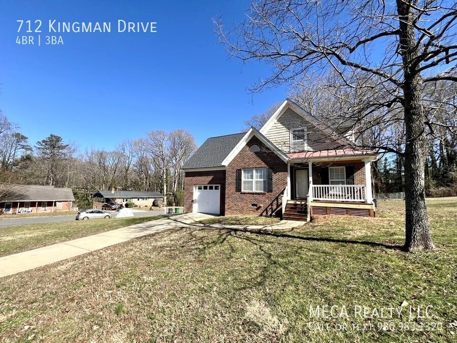 712 KINGMAN DR