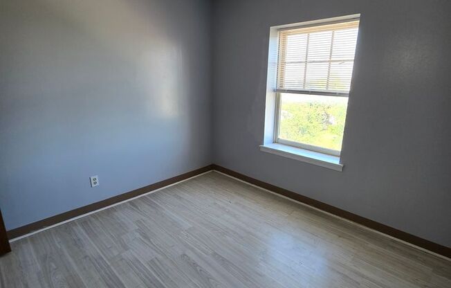1 bed, 1 bath, 600 sqft, $550, Unit 507
