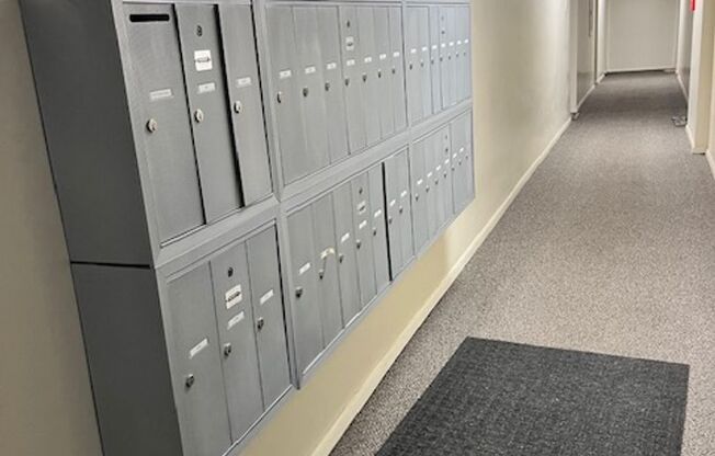 1 bed, 1 bath, 700 sqft, $1,250, Unit C306