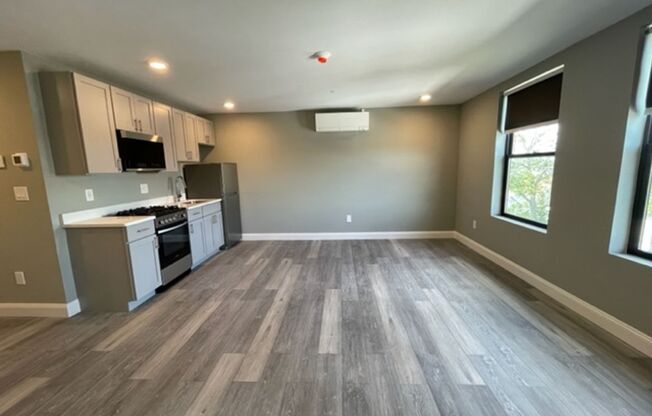 Studio, 1 bath, 345 sqft, $1,850, Unit 401