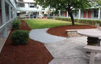 Evergreen Court Apartments
