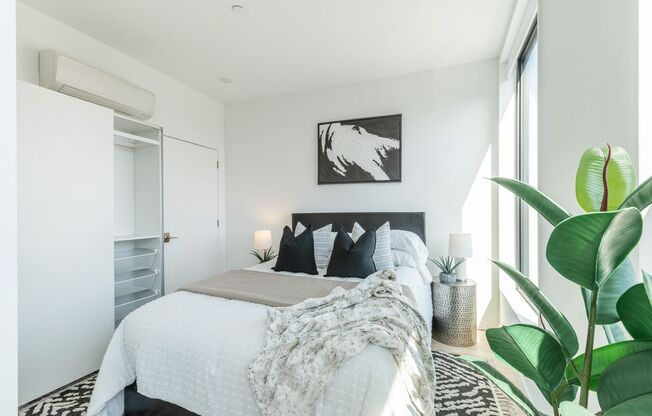 1 bed, 1 bath, $1,495, Unit S-305