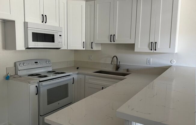 1 bed, 1 bath, $1,650, Unit 306