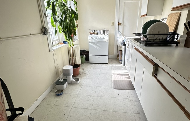 51 LINDEN ST