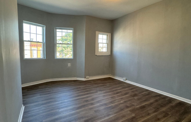 3 beds, 1 bath, $1,650