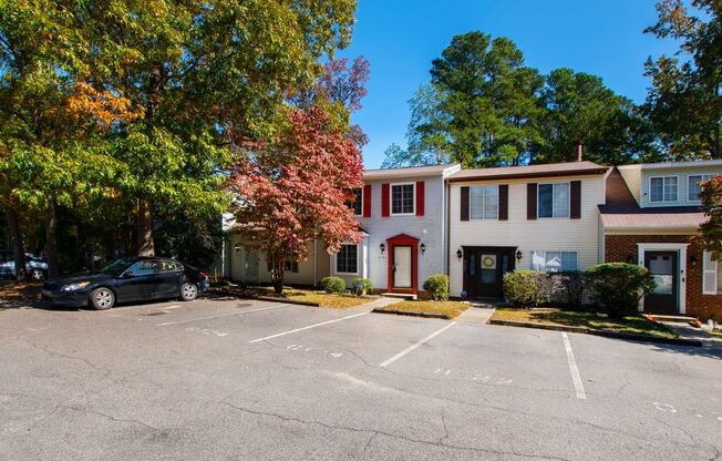 Charming 2-Bedroom Townhome with Fenced Yard and Modern Comforts!