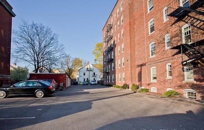 2 beds, 1 bath, 1,250 sqft, $3,800, Unit 23