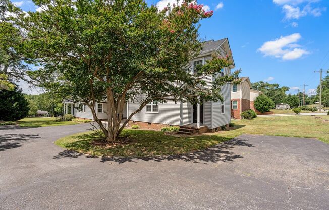 Freshly Painted, Lovely 3 BR, 2 BA Townhome, Located in the Center of Downtown Greer