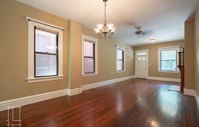 2 beds, 1 bath, $1,885, Unit 860 Summit St.