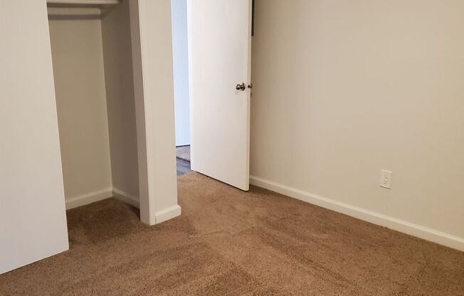 2 beds, 1.5 baths, 900 sqft, $1,620, Unit B 152