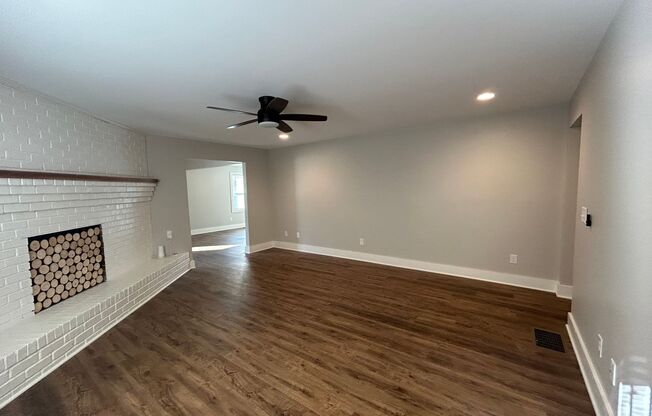 4 beds, 2.5 baths, $2,195, Unit UNIT A