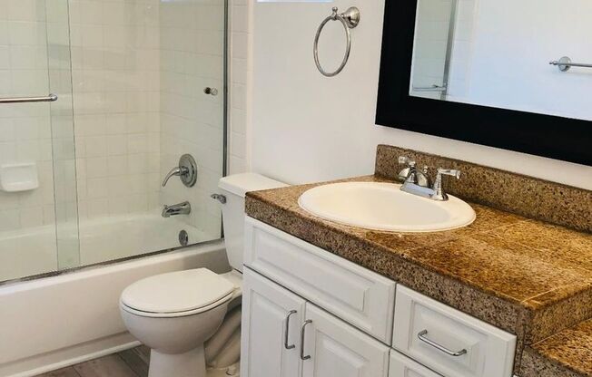 1 bedroom Condo steps from the beach
