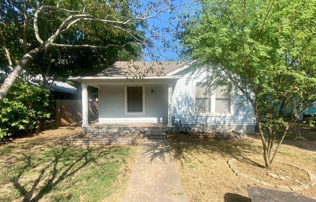4 Bedroom in Hyde Park!  Prelease for August.-4910 Ave H