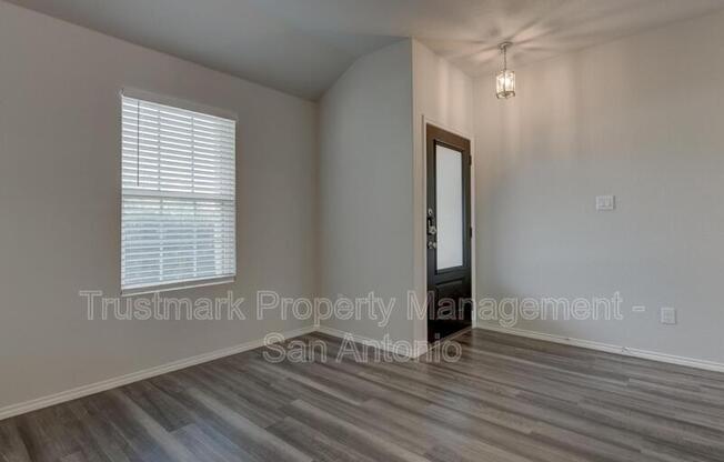 242 HOLLAND PARK