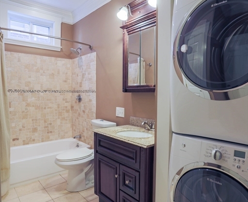 3 beds, 2 baths, 1,500 sqft, $3,950, Unit 2