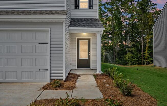 Lovely 3 Bed 2.5 Bath Home in Charlotte!