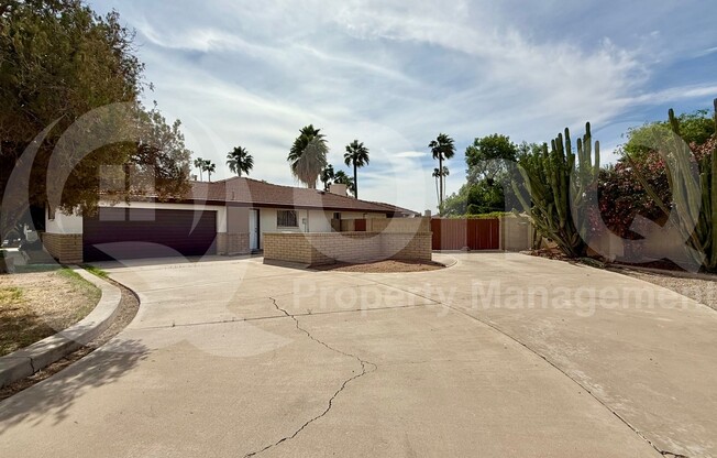 570 S VILLA NUEVA DR