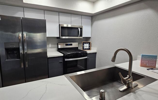 2 beds, 1 bath, 790 sqft, $2,490, Unit F106