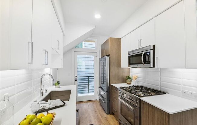 Chic Townhome at Green Lake
