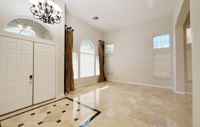 Stunning Home with Mountain Views, Covered Patios & Prime Location!