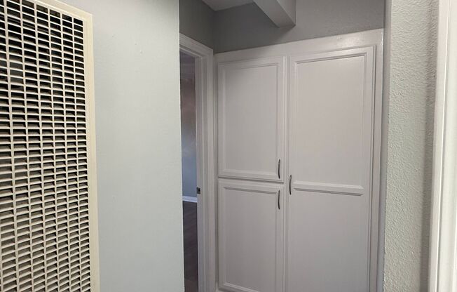 2 beds, 1 bath, 850 sqft, $2,555, Unit 835A