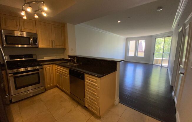 1 bed, 1 bath, $1,700, Unit 316