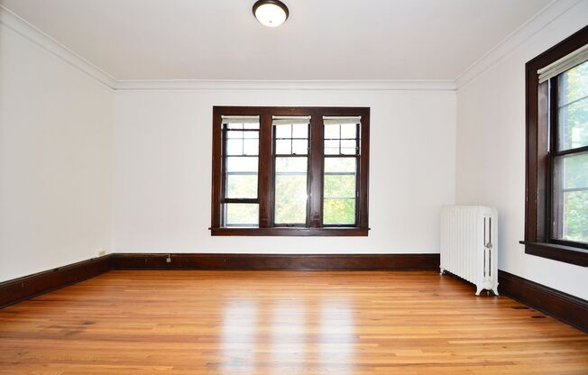 1 bed, 1 bath, 410 sqft, $985, Unit 3 - 31