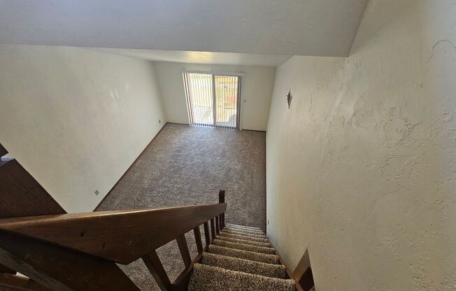 1 bed, 1 bath, 1,078 sqft, $1,229, Unit 1401 079