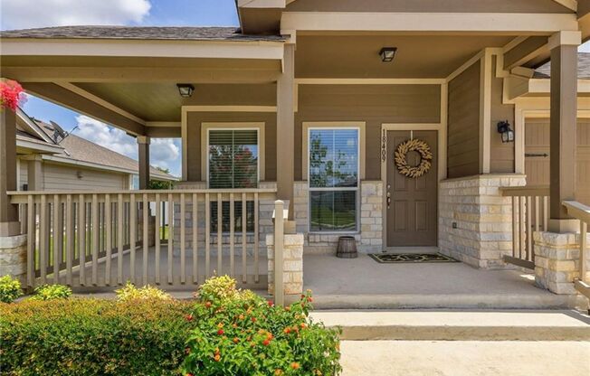 Spacious & Beautiful 3/BR 2/BA Home with Enclosed Porch!