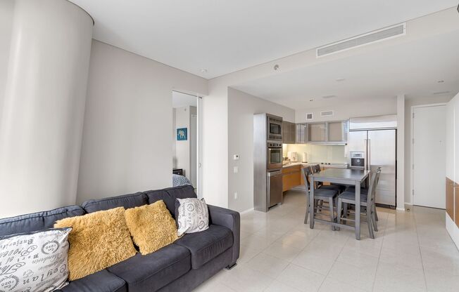 1 bed, 1 bath, 735 sqft, $2,750, Unit 2201