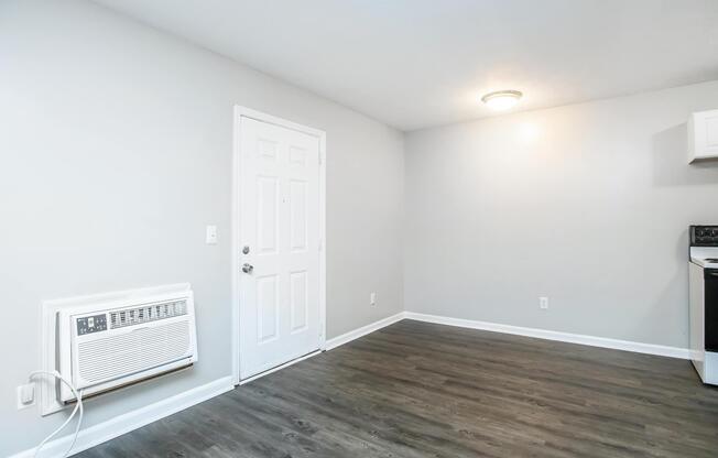 1 bed, 1 bath, 675 sqft, $1,100