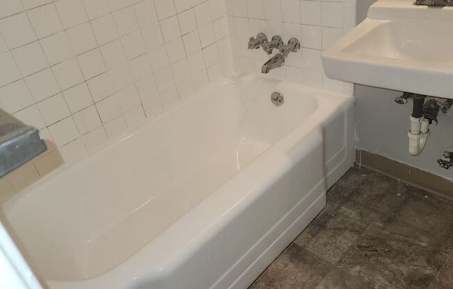 1 bed, 1 bath, 550 sqft, $1,400, Unit 615