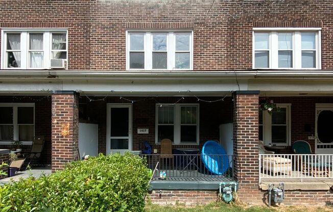 Beautiful Highland Park townhome