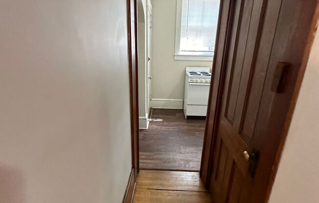 1 bed, 1 bath, $1,075