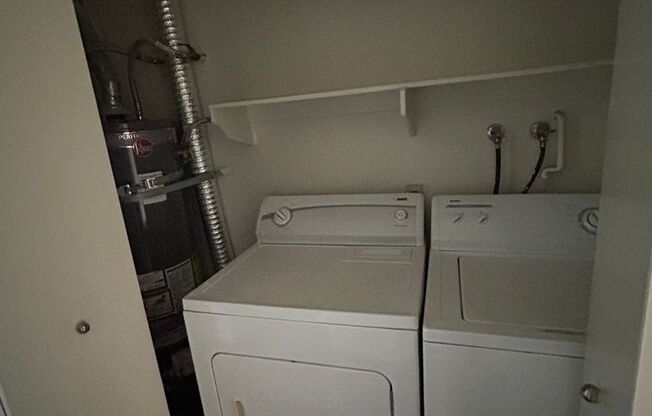 2 beds, 2 baths, 900 sqft, $2,200, Unit 73