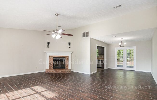 Beautiful 3b Room!Move in ready!