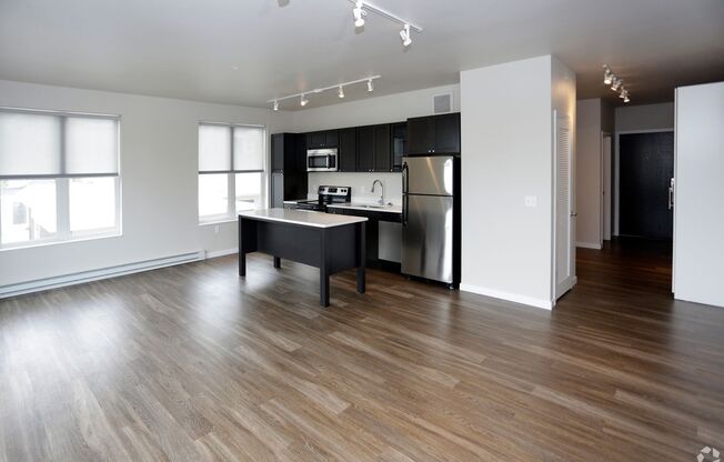 1 bed, 1 bath, 566 sqft, $1,295, Unit 212