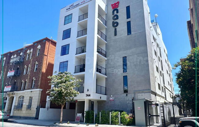 1 bed, 1 bath, 607 sqft, $2,350, Unit 602