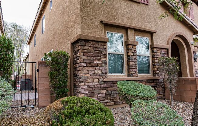 4 Bedroom home located in Mountain's Edge