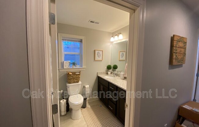 36 N LARCHMONT