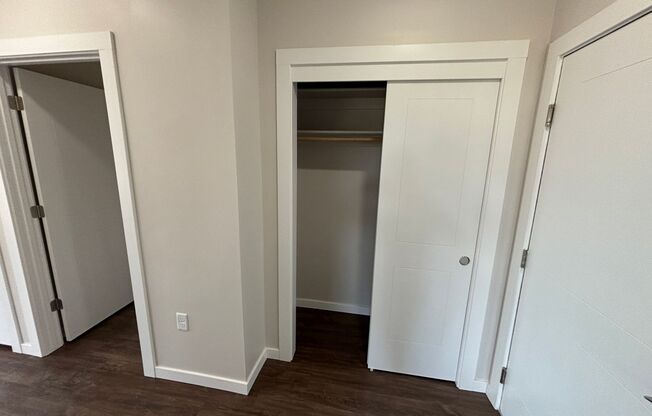 2 beds, 2 baths, 957 sqft, $1,725, Unit 417 - B1120 Corner Unit