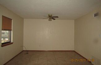 2 beds, 1 bath, $600